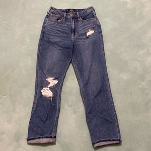 Hollister size 3 long ultra, high-rise vintage straight.